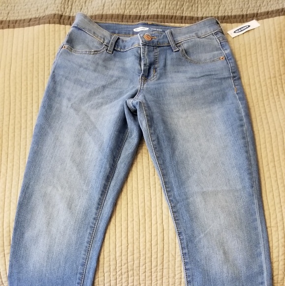Brand new old navy mid rise skinny jeans - Picture 5 of 5